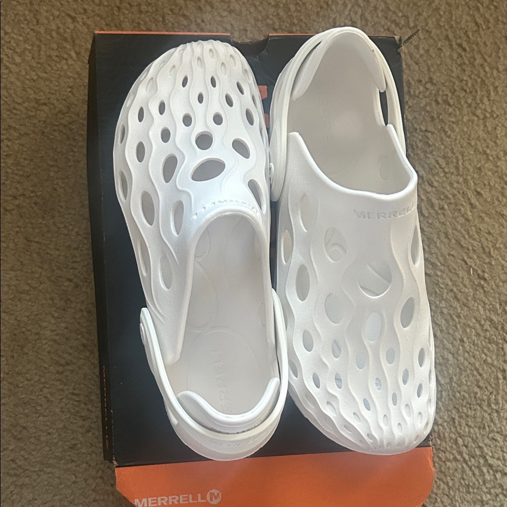 Merrell Kids White Slip-On Shoes size 7Y NIB